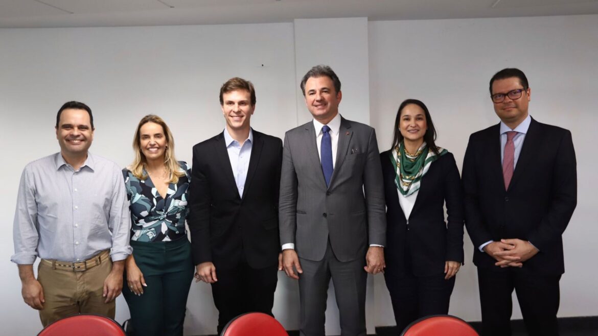 Miguel e Alessandra visitam a OAB e reforçam compromisso em defesa da democracia