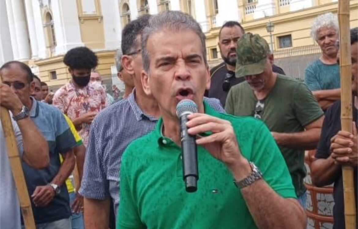 Feitosa faz ato contra demora na redução do ICMS por parte do governador Paulo Câmara