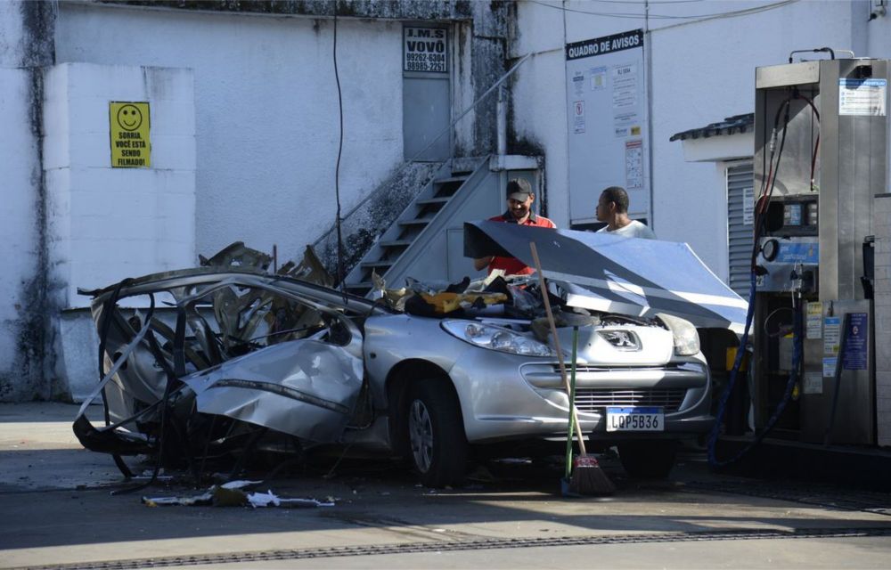 Morre motorista de carro a gás que explodiu em posto no Rio