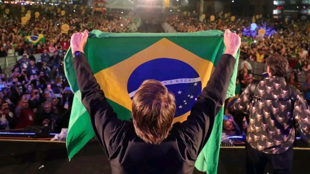 Força das ruas e êxito do Governo viabilizam reeleição de Bolsonaro