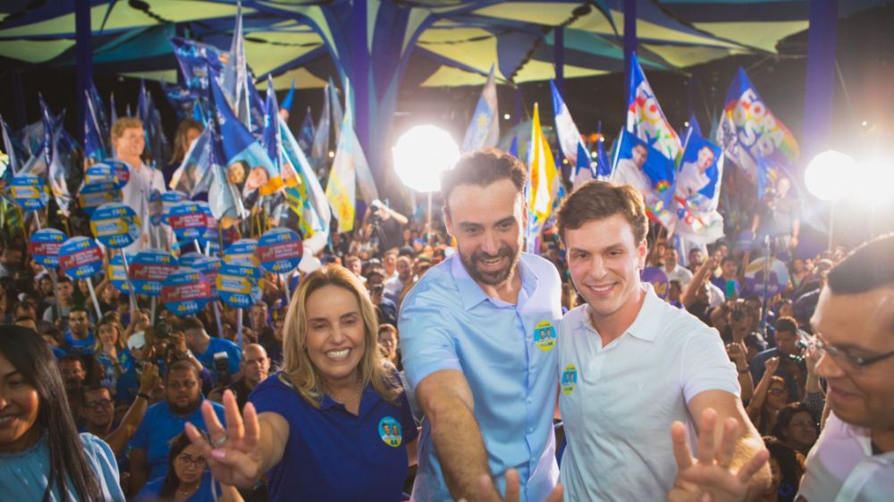 Miguel inaugura comitê de campanha no Recife com grande festa