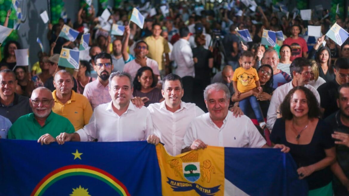 Augusto Coutinho participa de grande ato em Jaboatão dos Guararapes