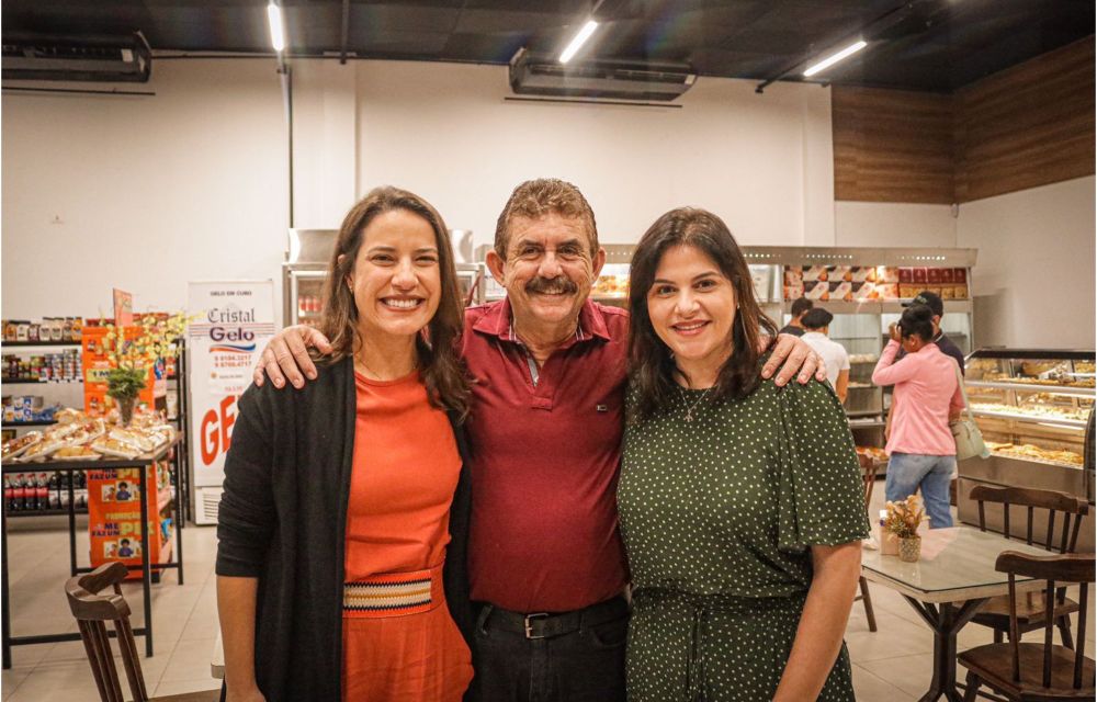 Em Vitória, o candidato a deputado estadual, Dr° Saulo, declara apoio a Raquel e Priscila