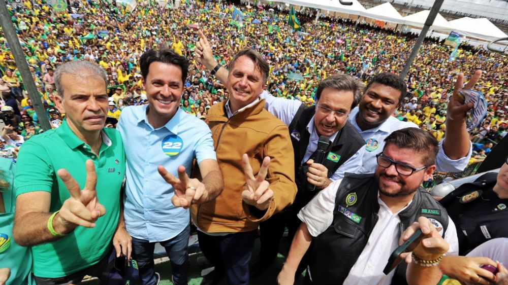 “Presidente Bolsonaro, é um orgulho poder estar ao seu lado”, diz Anderson em Caruaru