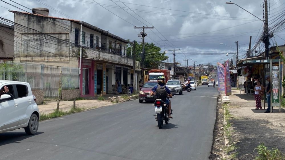 Yves Ribeiro promove recapeamento asfáltico da Avenida Manoel Quirino Tavares, em Maranguape I