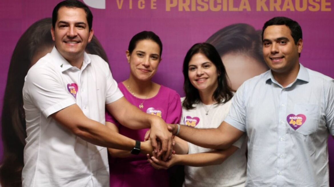 Prefeito de Bom Conselho, João Lucas, e deputado estadual eleito Danilo Godoy mais sete vereadores do município estão com Raquel e Priscila
