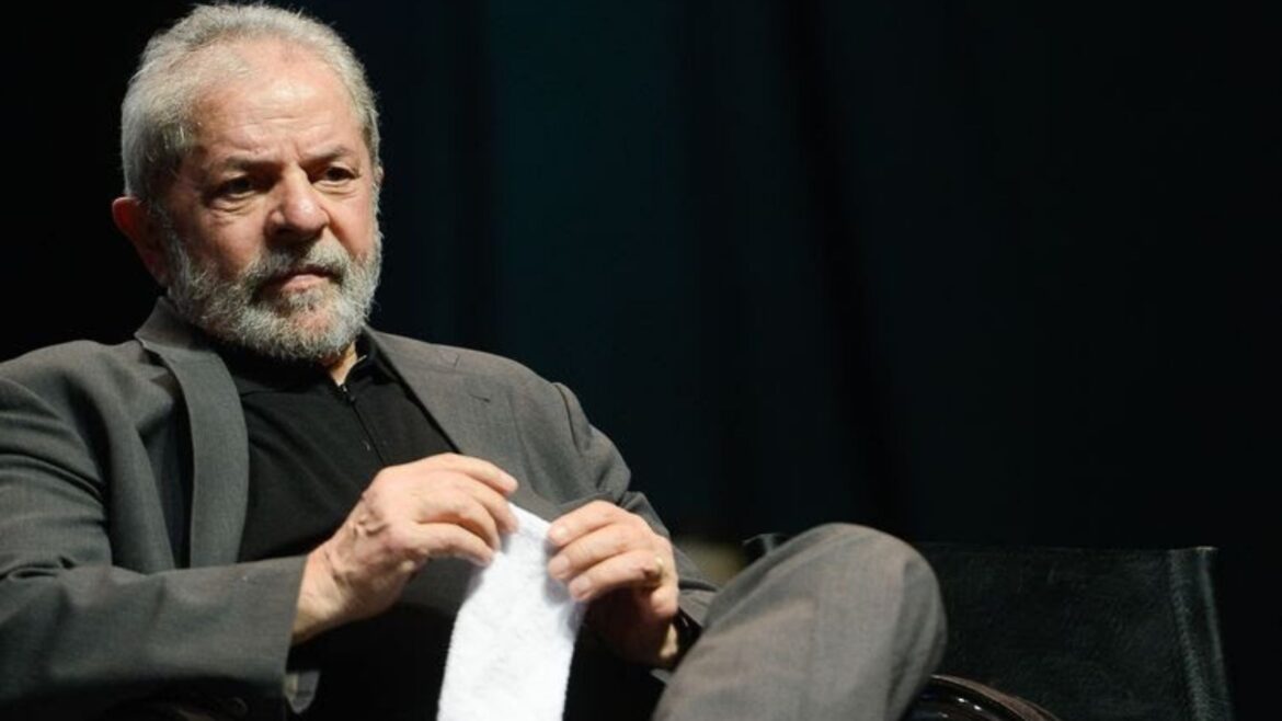 Lula fala em construir “uma nova polícia nacional” e fortalecer controle das armas vendidas no país