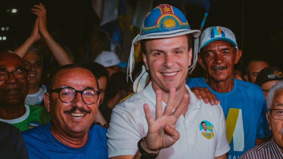 Miguel Coelho sai fortalecido da eleição de 2022 e já se empenha em apoio a Raquel Lyra