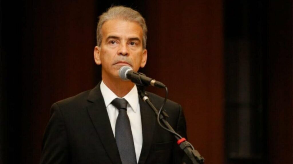 Deputado Alberto Feitosa se confirma como forte opositor a Lula em Pernambuco