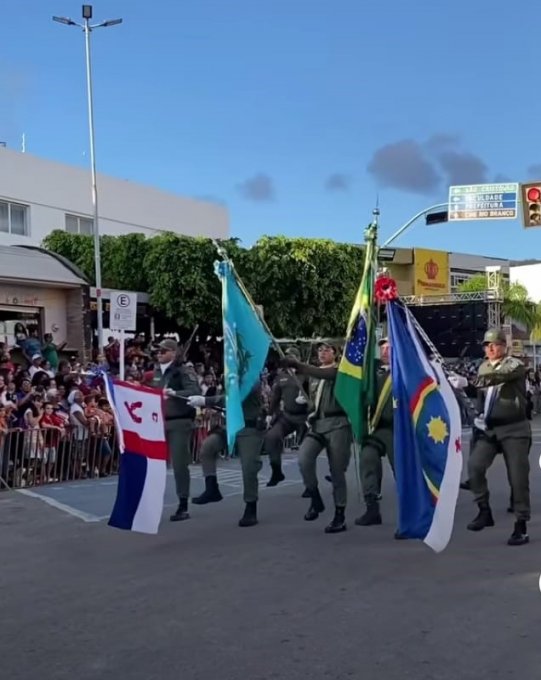 Arcoverde celebrou 95 anos de emancipação política com emoção e grande público no seu Desfile Cívico