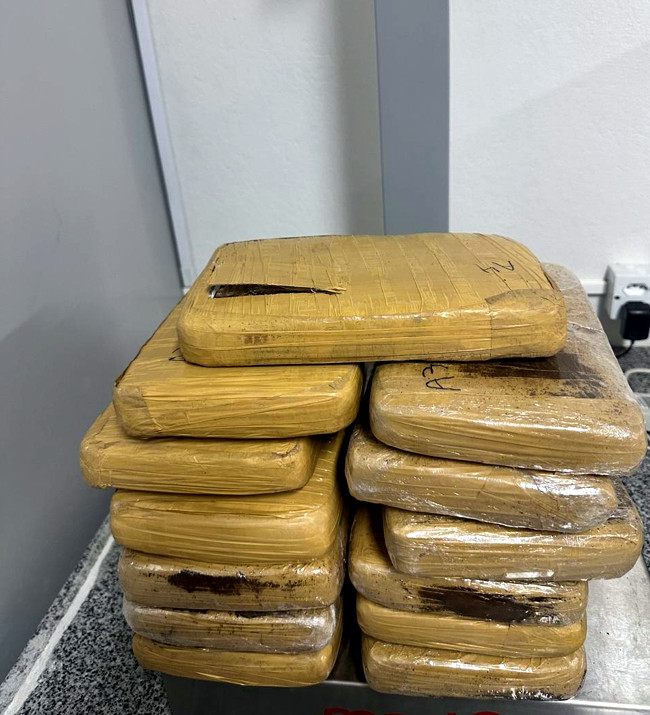 AÇÃO CONJUNTA DA POLÍCIA FEDERAL E RECEITA FEDERAL APREENDE SKUNK