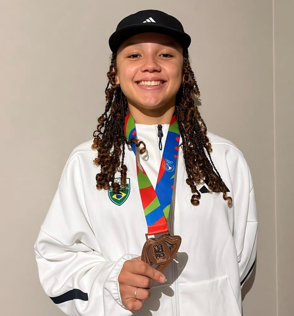 Do projeto social da ABECC ao pódio internacional: Alícia Assunção volta ao Recife como orgulho do taekwondo