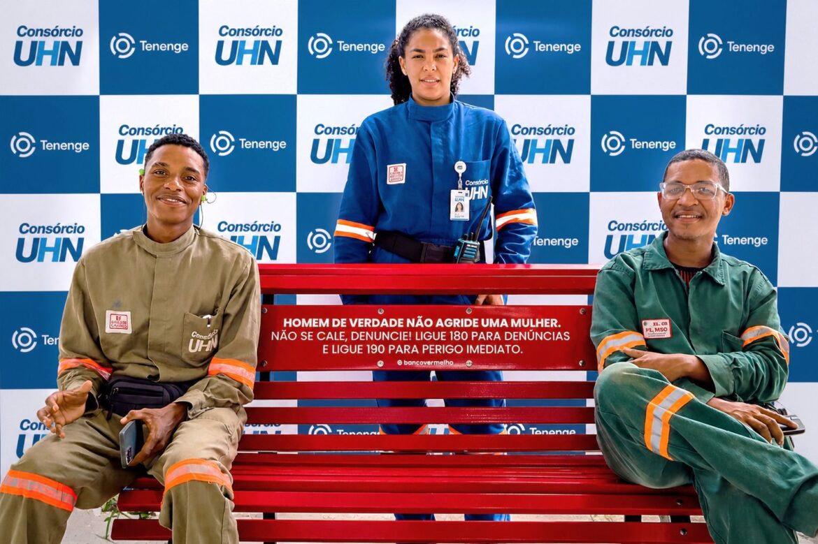 Com recorde de feminicídios no Brasil, Tenenge e Instituto Banco Vermelho promovem ação de conscientização em Pernambuco