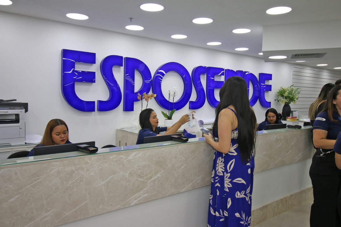 Esposende Calçados abre mais de 700 vagas temporárias para cinco estados